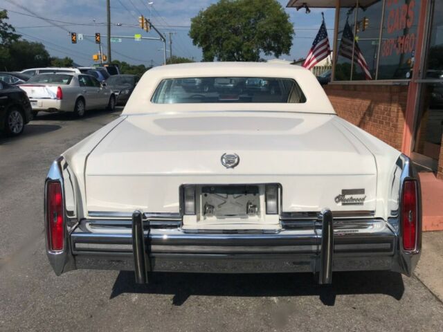 1986 Cadillac Fleetwood Brougham D'elegance - photo 5