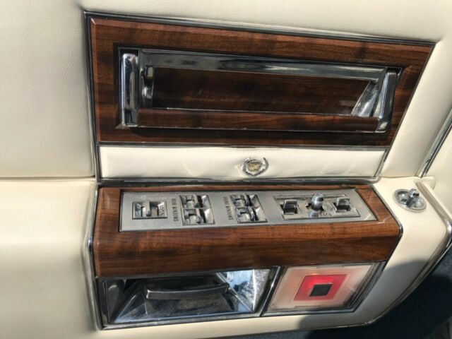 1986 Cadillac Fleetwood Brougham D'elegance - photo 6