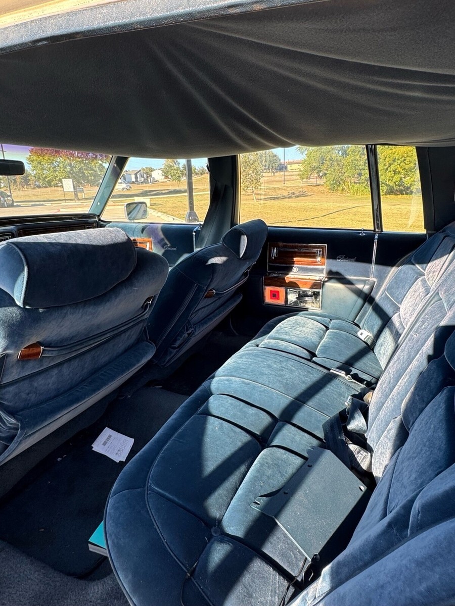 1986 Cadillac Fleetwood BROUGHAM - photo 10