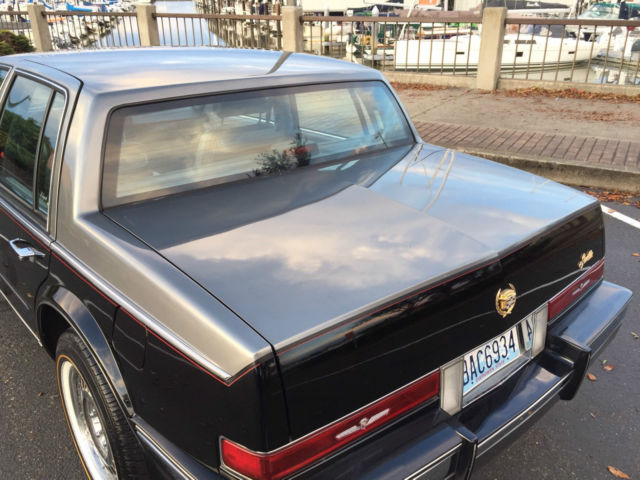 1986 Cadillac Seville Elegante Sedan 4-Door - photo 7
