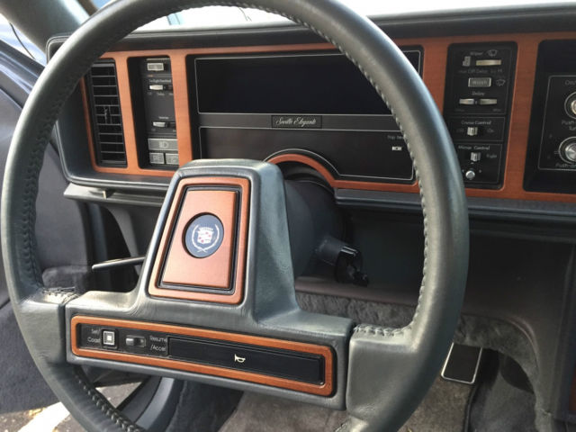 1986 Cadillac Seville Elegante Sedan 4-Door - photo 9