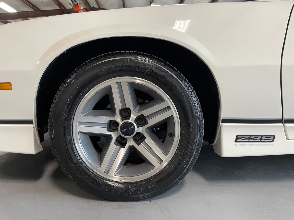 1986 Chevrolet Camaro - photo 10