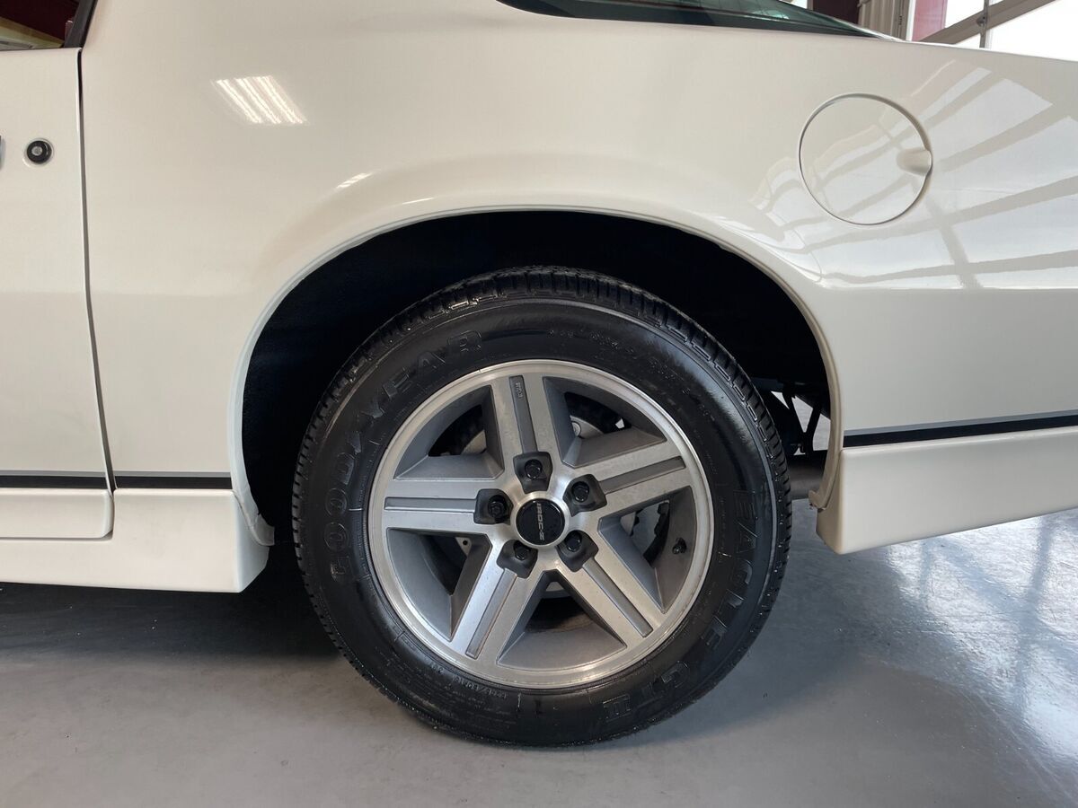 1986 Chevrolet Camaro - photo 11
