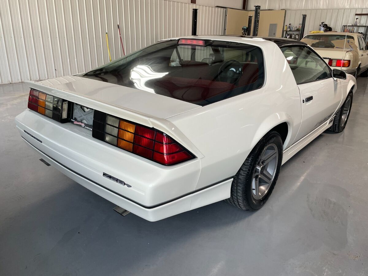 1986 Chevrolet Camaro - photo 3