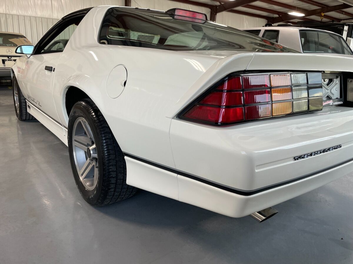 1986 Chevrolet Camaro - photo 8