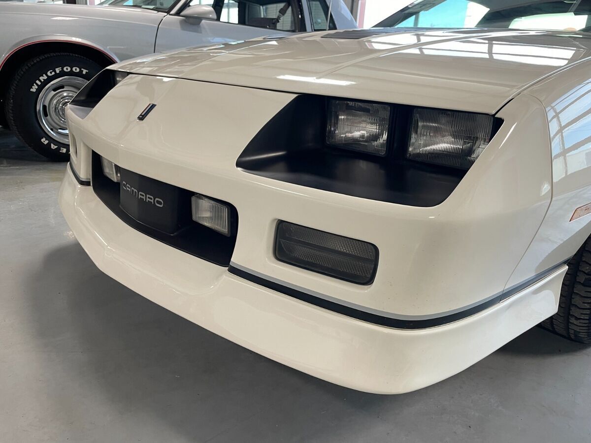 1986 Chevrolet Camaro - photo 9
