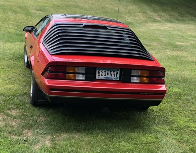 1986 Chevrolet Camaro - photo 11