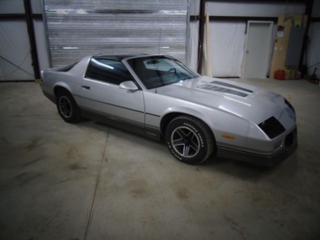 1986 Chevrolet Camaro Z28 - photo 3