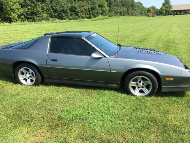 1986 Chevrolet Camaro Z28 - photo 2