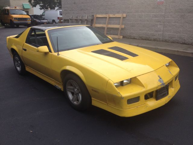 1986 Chevrolet Camaro - photo 2