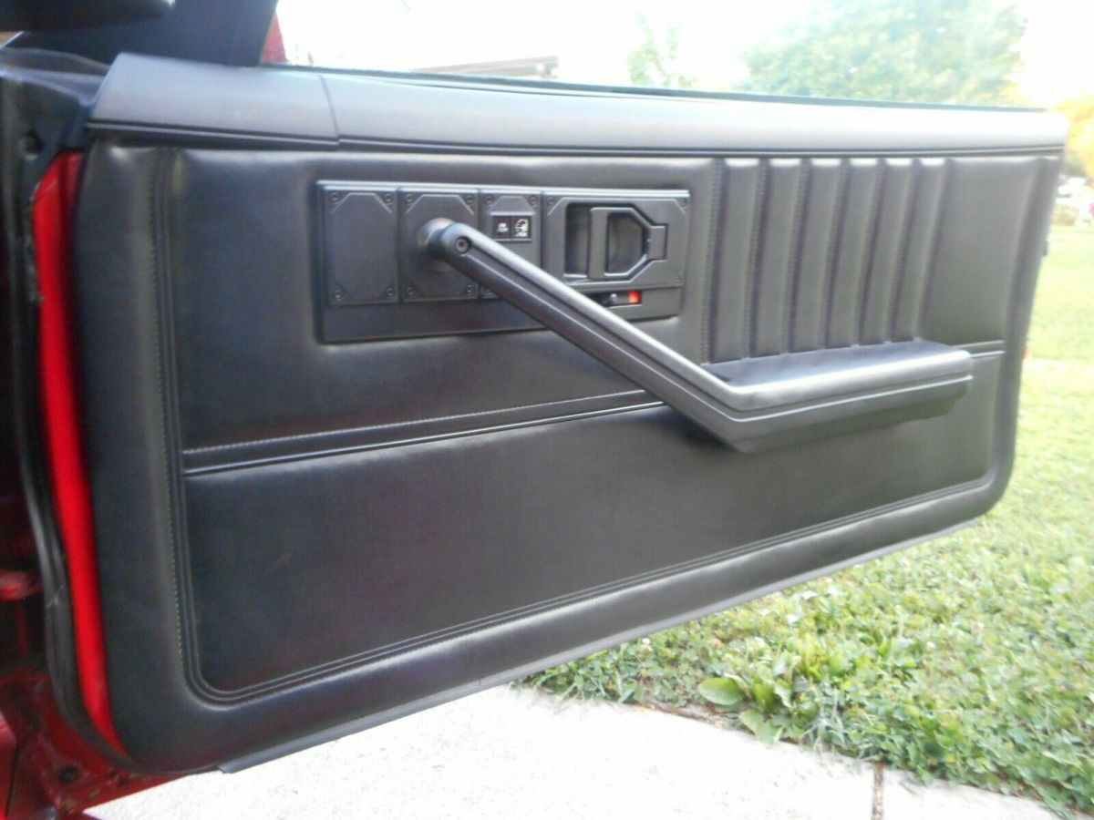 1986 Chevrolet Camaro - photo 13