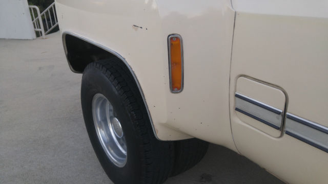 1986 Chevrolet C/K Pickup 3500 SILVERADO - photo 6