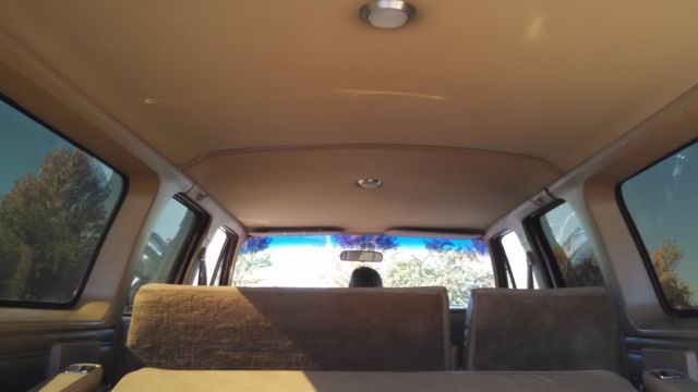 1986 Chevrolet Suburban Silverado - Trailering Special - photo 12