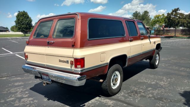 1986 Chevrolet Suburban Silverado - Trailering Special - photo 3