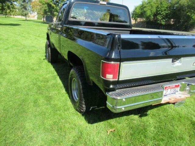1986 Chevrolet C-10 C-10 4X4 Square Body - photo 4