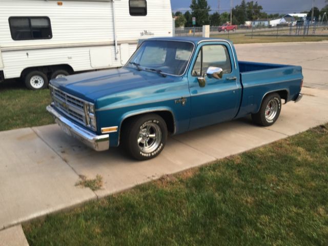 1986 Chevrolet C-10 Shortbox 454 TH-400 1986 Chevrolet C-10