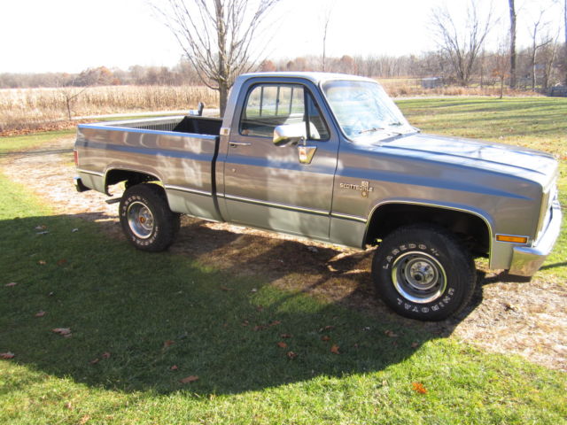 1986 Chevrolet C-10 SCOTTSDALE - photo 3