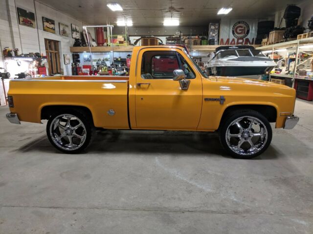 1986 CHEVROLET C10 Custom Deluxe 71k miles 1986 Chevrolet C-10 Custom Deluxe