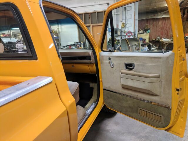 1986 Chevrolet C-10 Custom Deluxe - photo 10