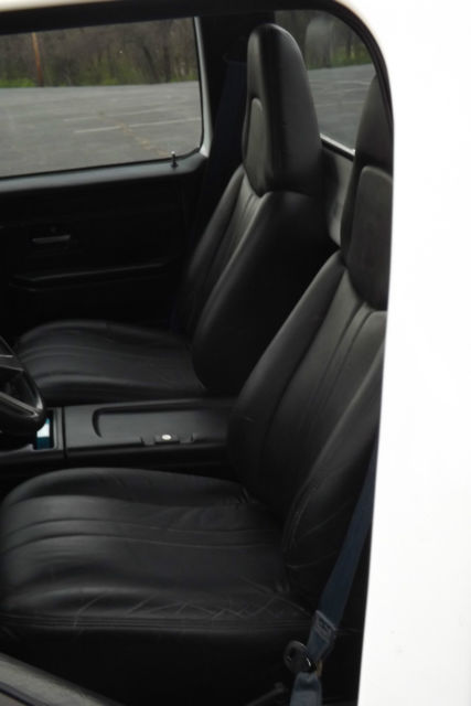 1986 Chevrolet C-10 Custom Standard Cab Pickup 2-Door - photo 10