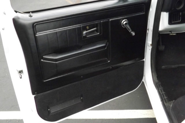 1986 Chevrolet C-10 Custom Standard Cab Pickup 2-Door - photo 13