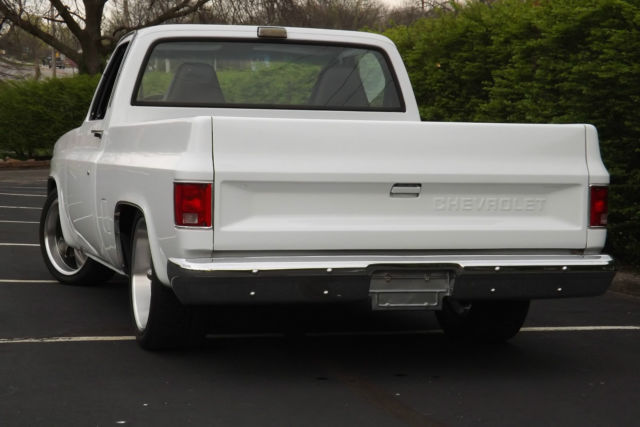 1986 Chevrolet C-10 Custom Standard Cab Pickup 2-Door - photo 4