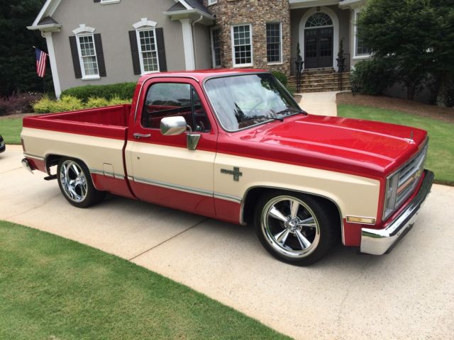 1986 Chevrolet C-10 Custom Standard Cab Pickup 2-Door - photo 3