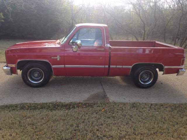 1986 Chevrolet C-10 Silverado Standard Cab Pickup 2-Door - photo 2