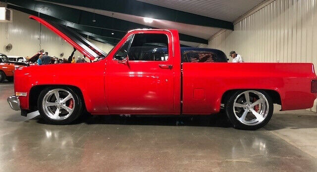 1986 Chevrolet C10 Square Body Custom Shortbed Pickup Truck Frame-Off Restore - photo 4