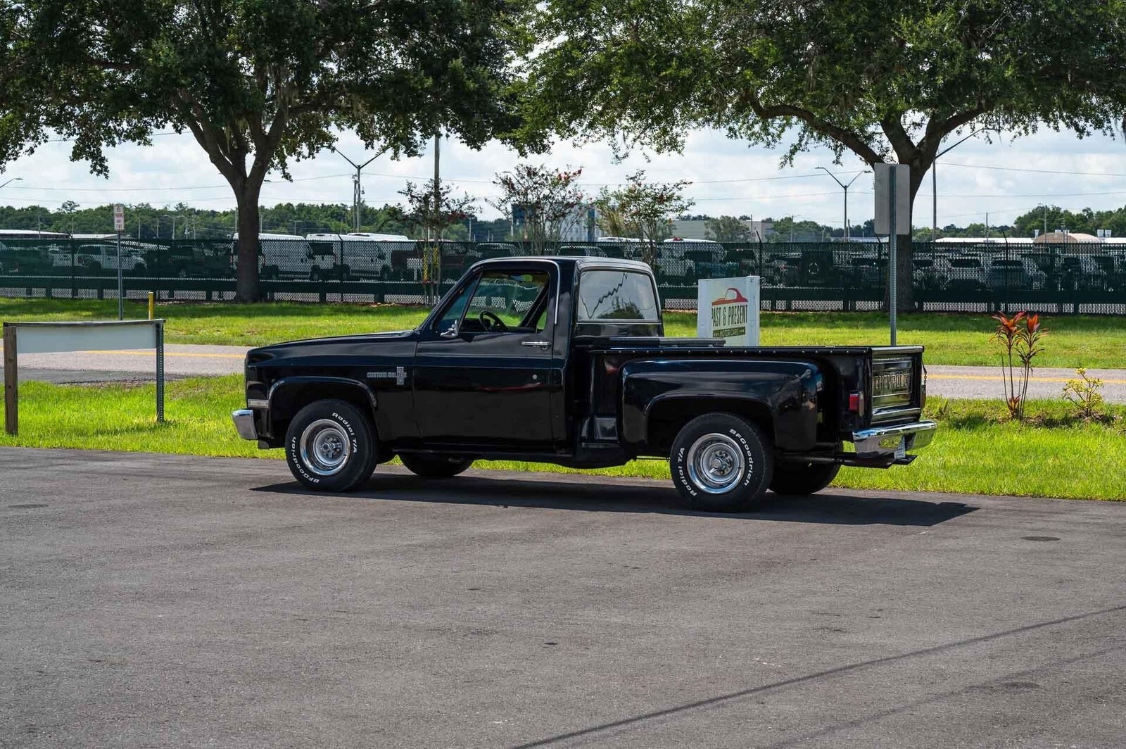 1986 Chevrolet C-10 Step Side Pickup, Crate Engine - photo 12