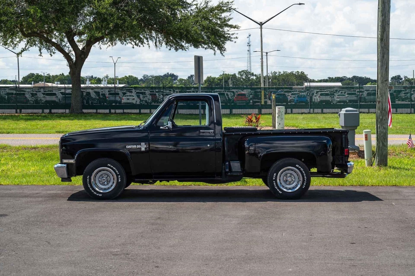 1986 Chevrolet C-10 Step Side Pickup, Crate Engine - photo 2