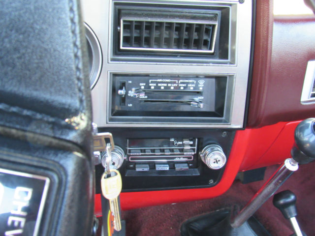 1986 Chevrolet C/K Pickup 1500 SILVERADO - photo 13