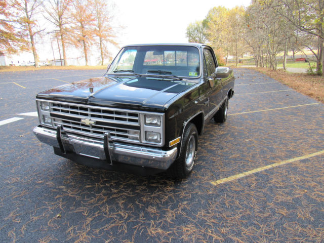 1986 Chevrolet C10/K10 Silverado Standard Cab Pickup 2-Door 5.7L CLASSIC HOTROD 1986 Chevrolet C-10 Silverado Standard Cab Pickup 2-Door