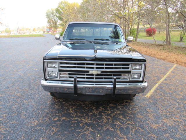 1986 Chevrolet C-10 Silverado Standard Cab Pickup 2-Door - photo 2
