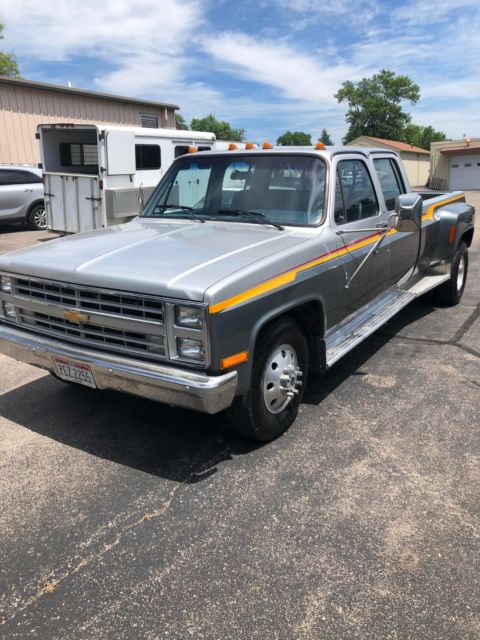 1986 Chevrolet C30 - photo 3