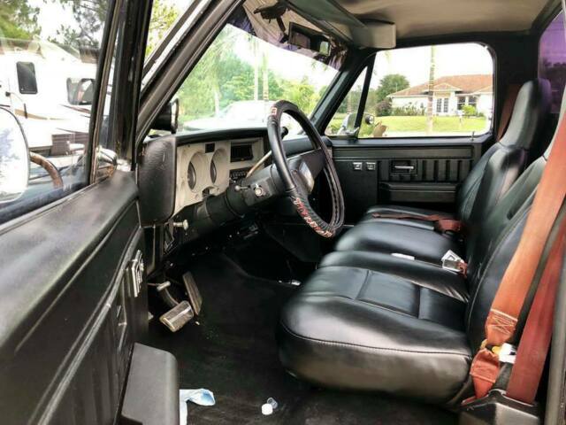 1986 Chevrolet C/K Pickup 3500 C30 SILVERADO - photo 3