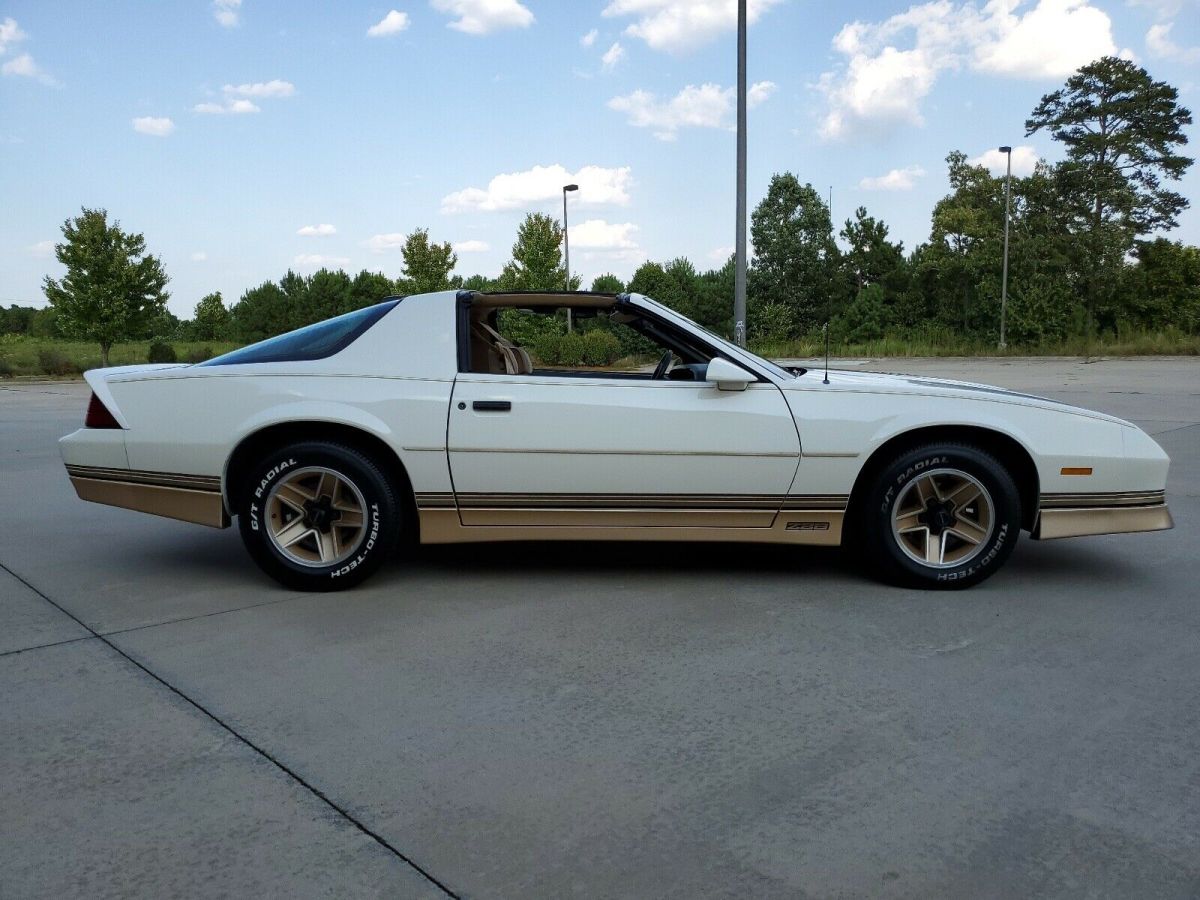 1986 Chevrolet Camaro - photo 12