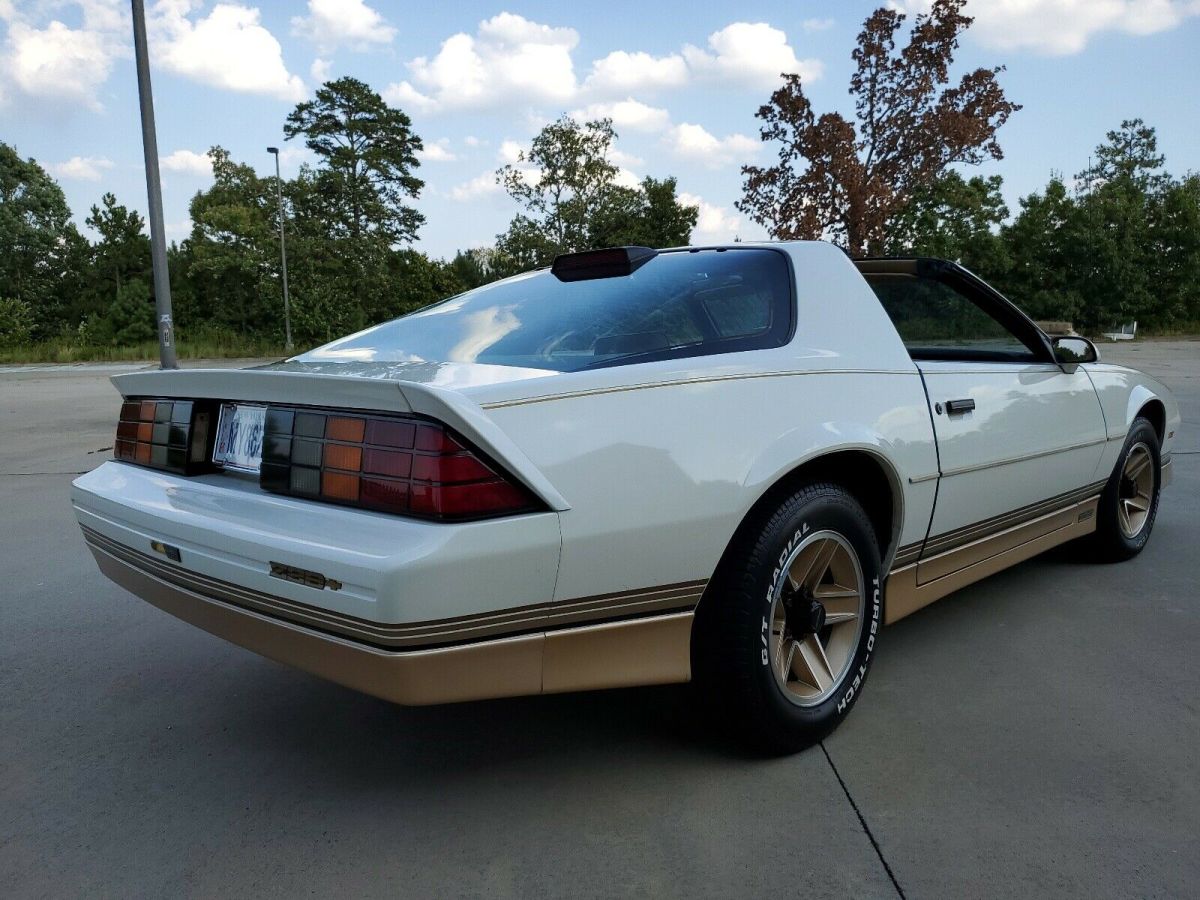 1986 Chevrolet Camaro - photo 13