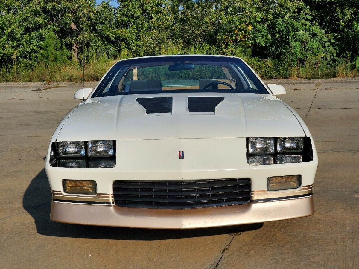 1986 Chevrolet Camaro - photo 2