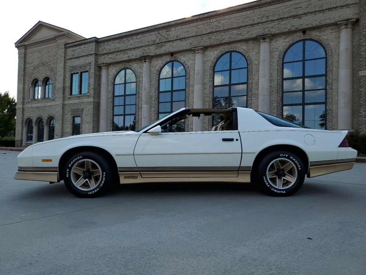 1986 Chevrolet Camaro - photo 4