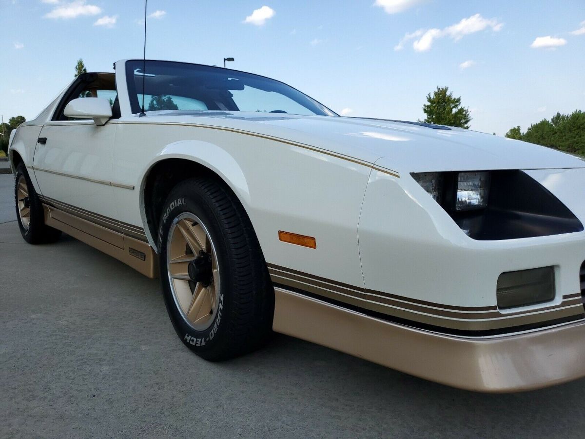 1986 Chevrolet Camaro - photo 9