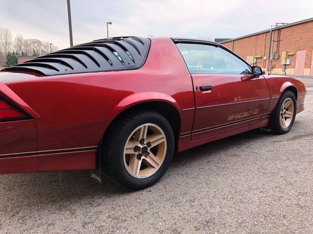1986 Chevrolet Camaro -IROC Z/28-1 OWNER-Only 34,569 ORIGINAL MILES-T-TO - photo 4