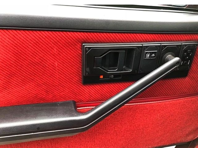 1986 Chevrolet Camaro -IROC Z/28-1 OWNER-Only 34,569 ORIGINAL MILES-T-TO - photo 8