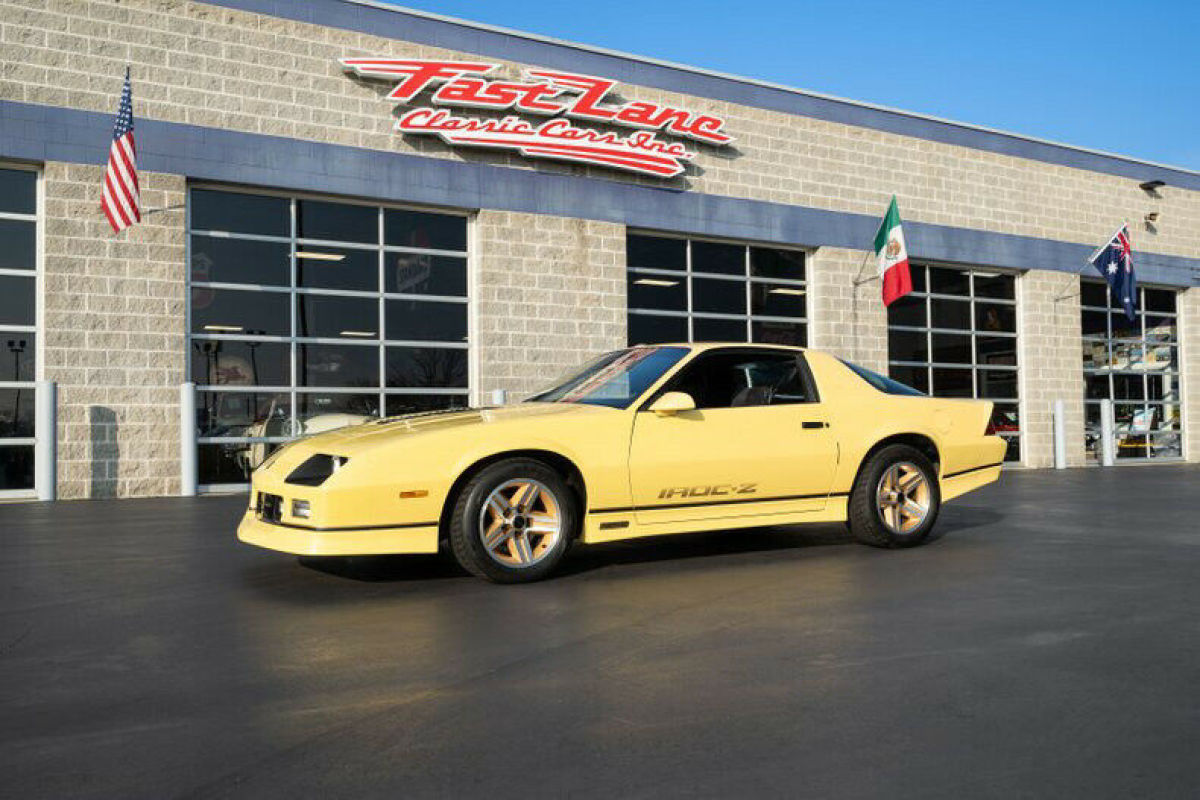 1986 Chevrolet Camaro IROC-Z 5L V8 16V 1986 Chevrolet Camaro IROC-Z