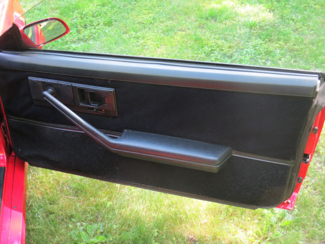 1986 Chevrolet Camaro - photo 10