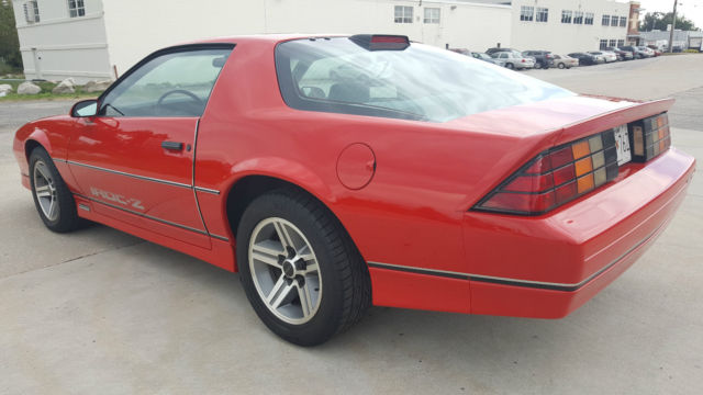 1986 Chevrolet Camaro IROC Z28 - photo 2