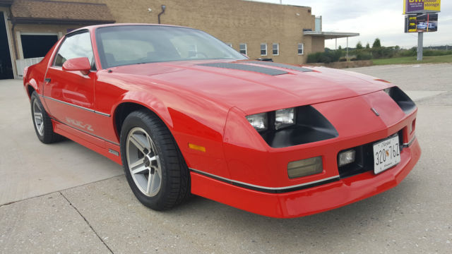 1986 Chevrolet Camaro IROC Z28 - photo 9