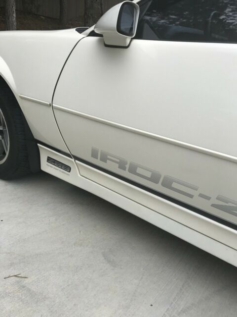 1986 Chevrolet Camaro IROC Z28 - photo 9