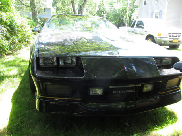 1986 Chevrolet Camaro Z28 Iroc Z - photo 2