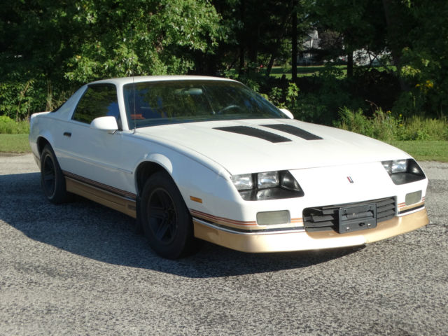 1986 Chevrolet Camaro - photo 3